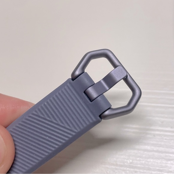 2 Fitbit Bands - Picture 4 of 6